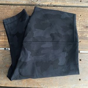 Lululemon aligns. Size 10